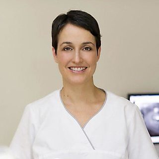 Esther Sebestyén<br>Dr. med. dent., M.Sc.